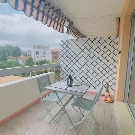 Beautiful Apartment At 200M From The Beach